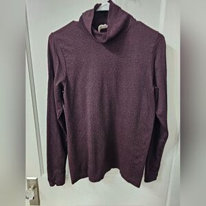 Athleta Plum and black turtleneck size large